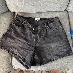 The Dad Short High Rise Curve Love